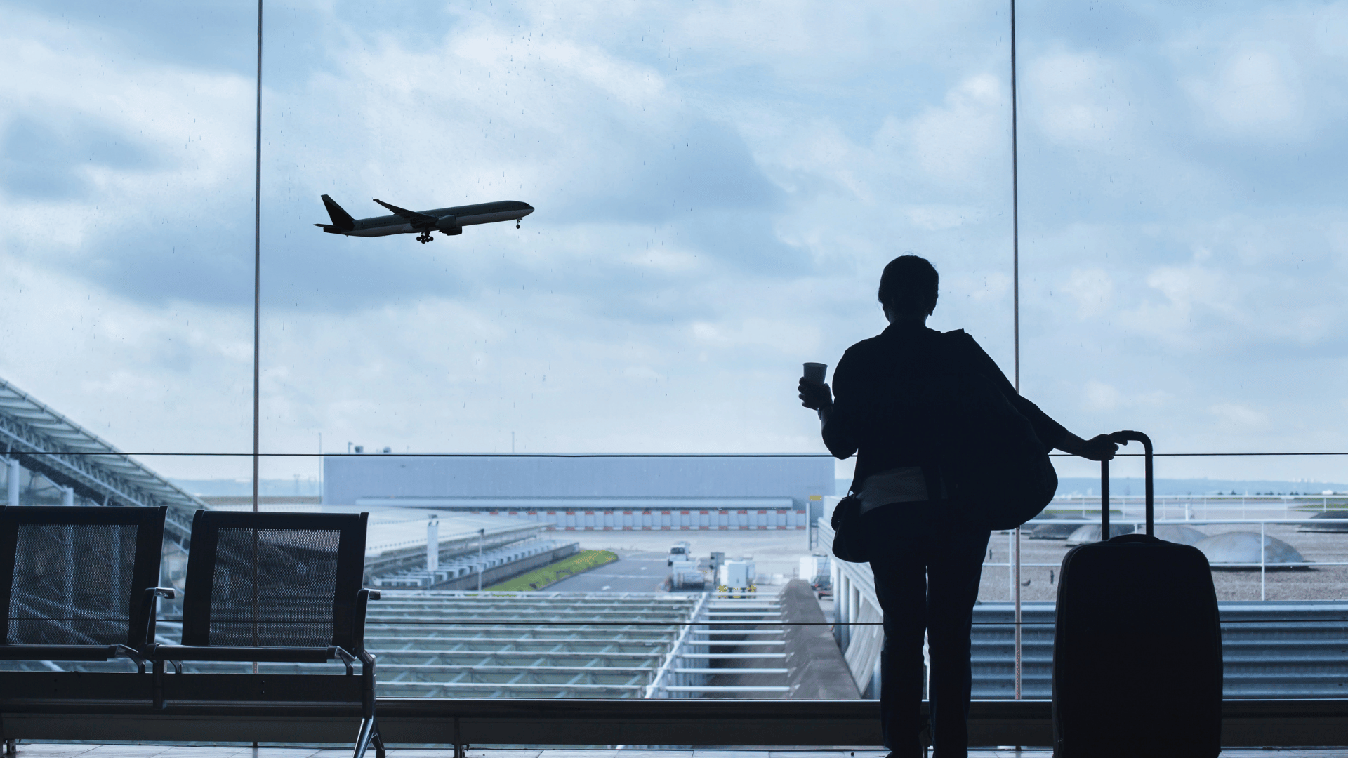 Travel Sehat: Trik Jaga Energi & Hindari Sakit di Perjalanan